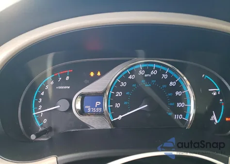 2014 Toyota Sienna Xle z USA, uszkodzony, nr VIN 5TDYK3DC4ES521844